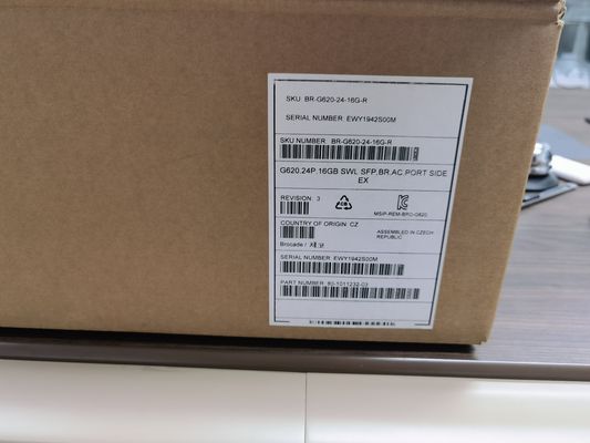 Brocade G620 SAN-switch met 24 actieve poorten, generatie 6 glasvezelkanaal en 2 Tbps totale bandbreedte